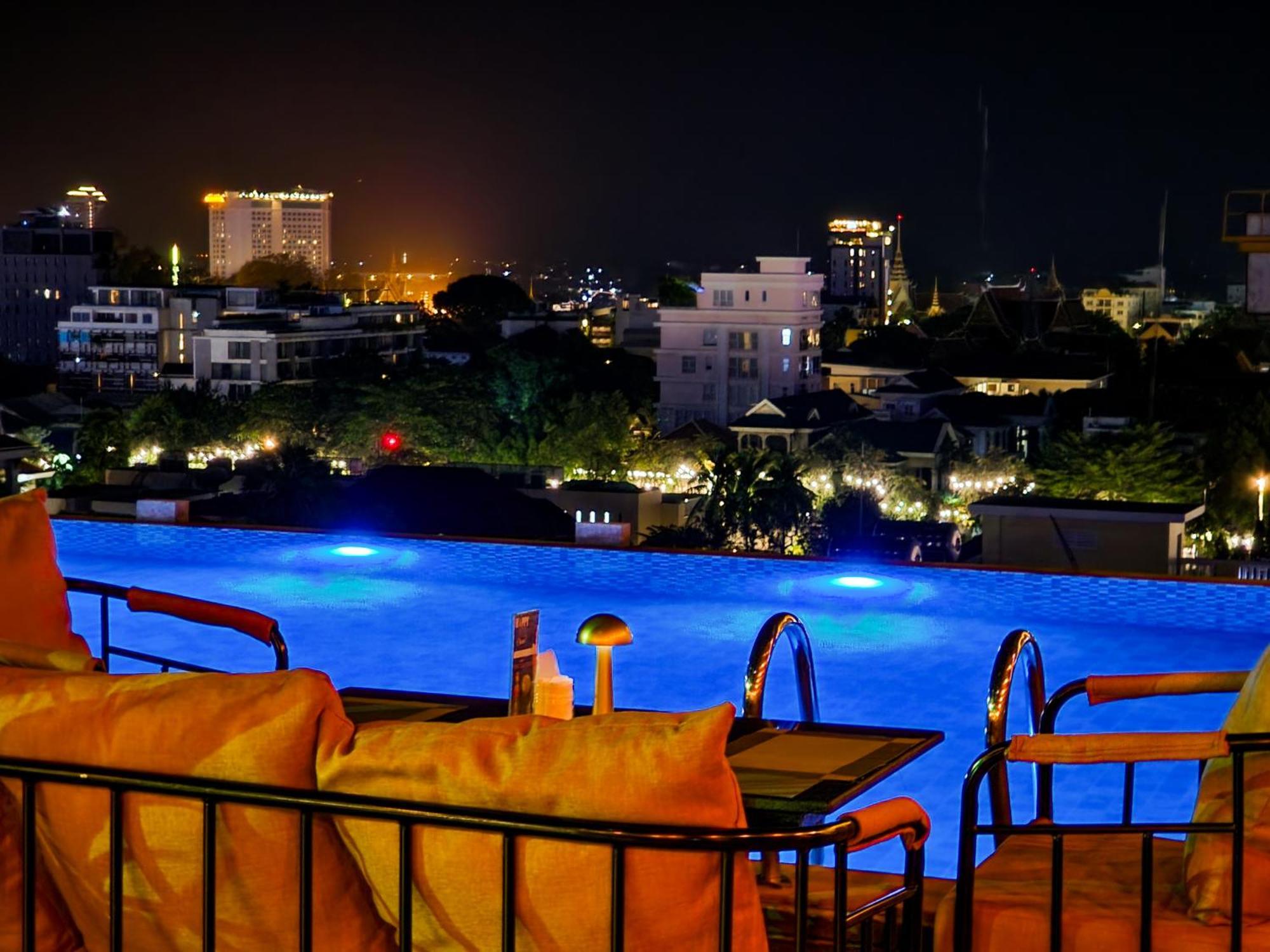 Phnom Penh 51 Hotel & Residences Buitenkant foto