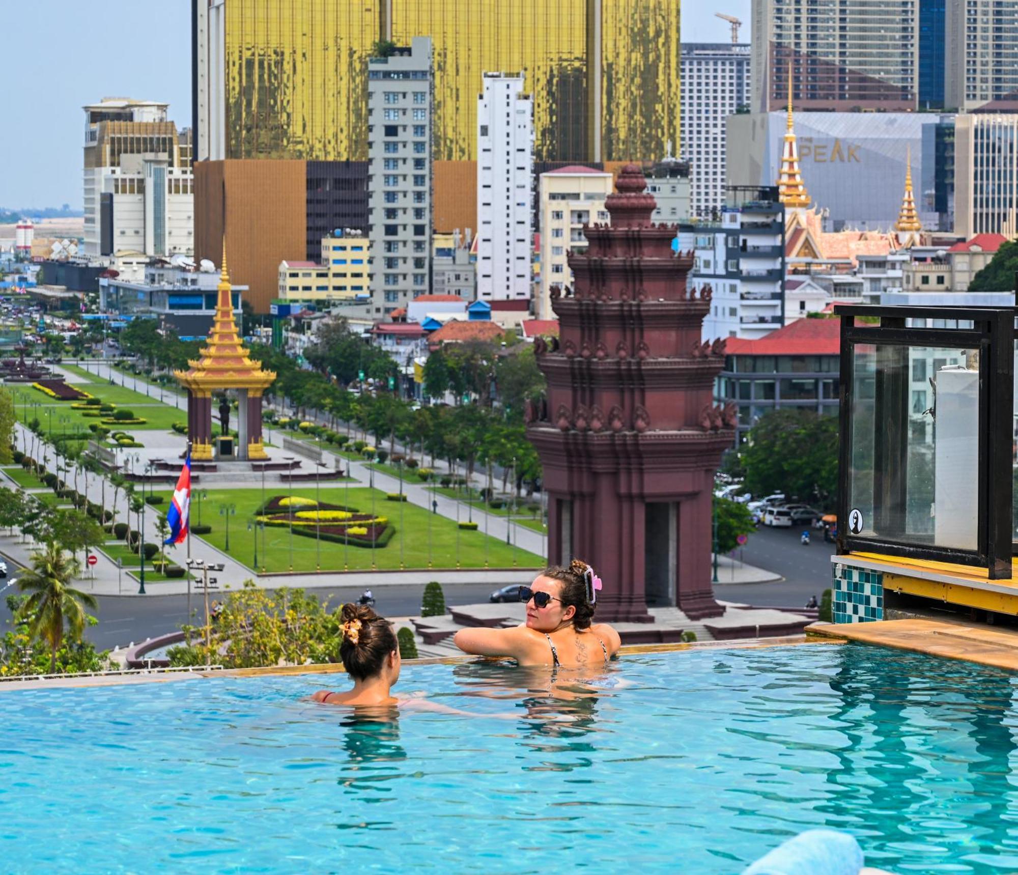 Phnom Penh 51 Hotel & Residences Buitenkant foto
